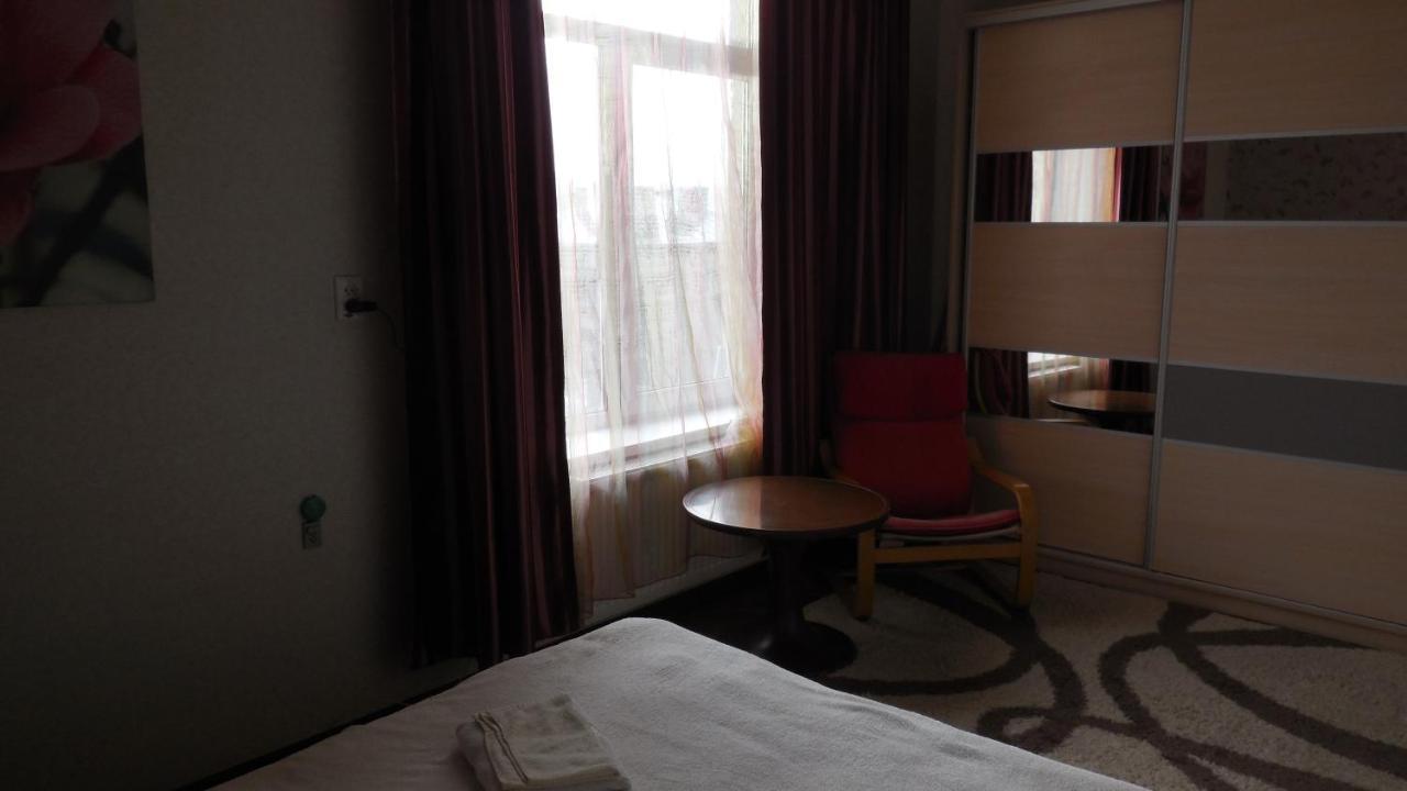 2 Room Apartment Near Opera House 利沃夫 外观 照片