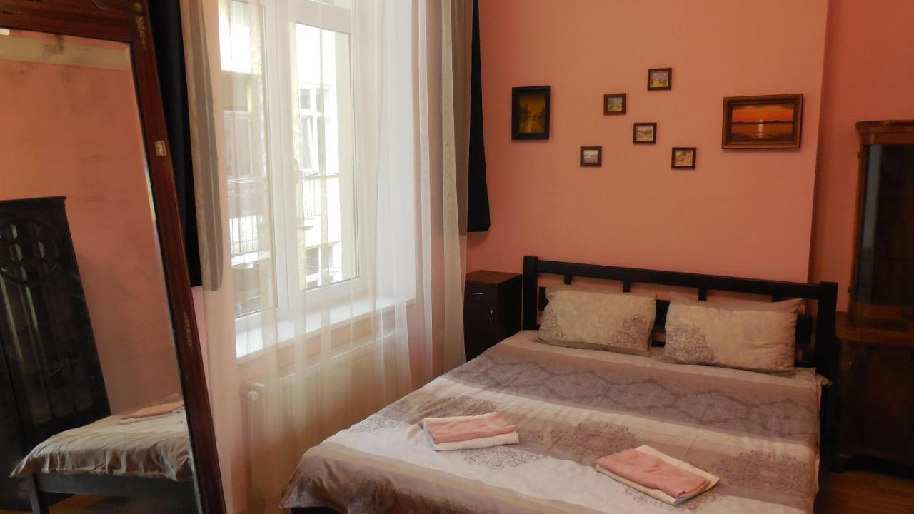 2 Room Apartment Near Opera House 利沃夫 外观 照片